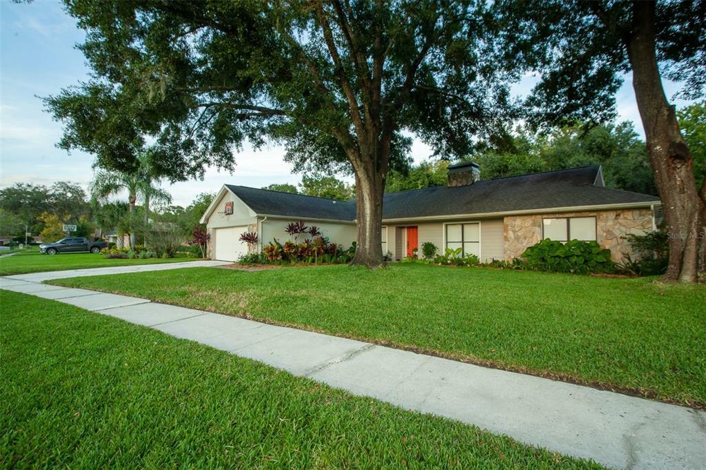 Property Photo: 12203 Snead Place FL 33624
