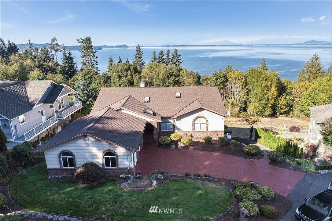 Property Photo:  214  Meggia Lane  WA 98282 