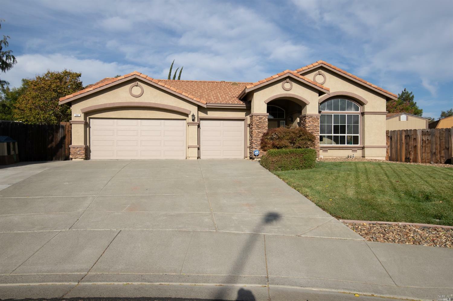 Property Photo:  242 Woodcrest Drive  CA 95688 