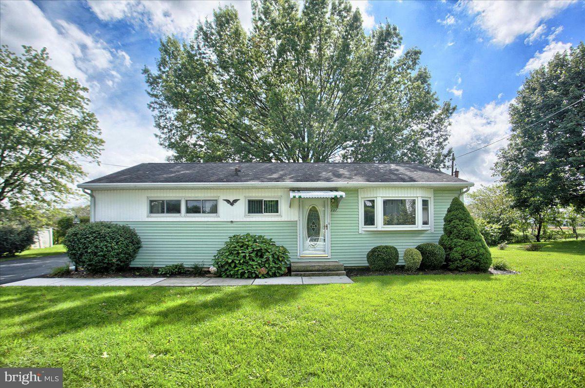 Property Photo: 727 Sinclair Road PA 17055