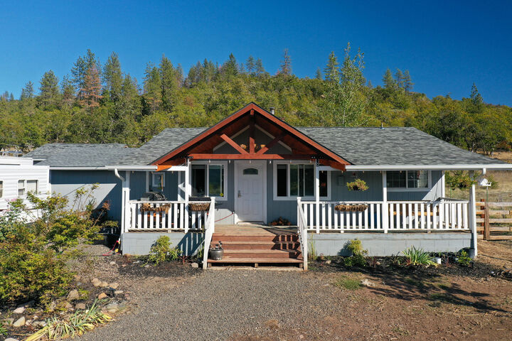 18730 Hwy 62  Eagle Point OR 97524 photo