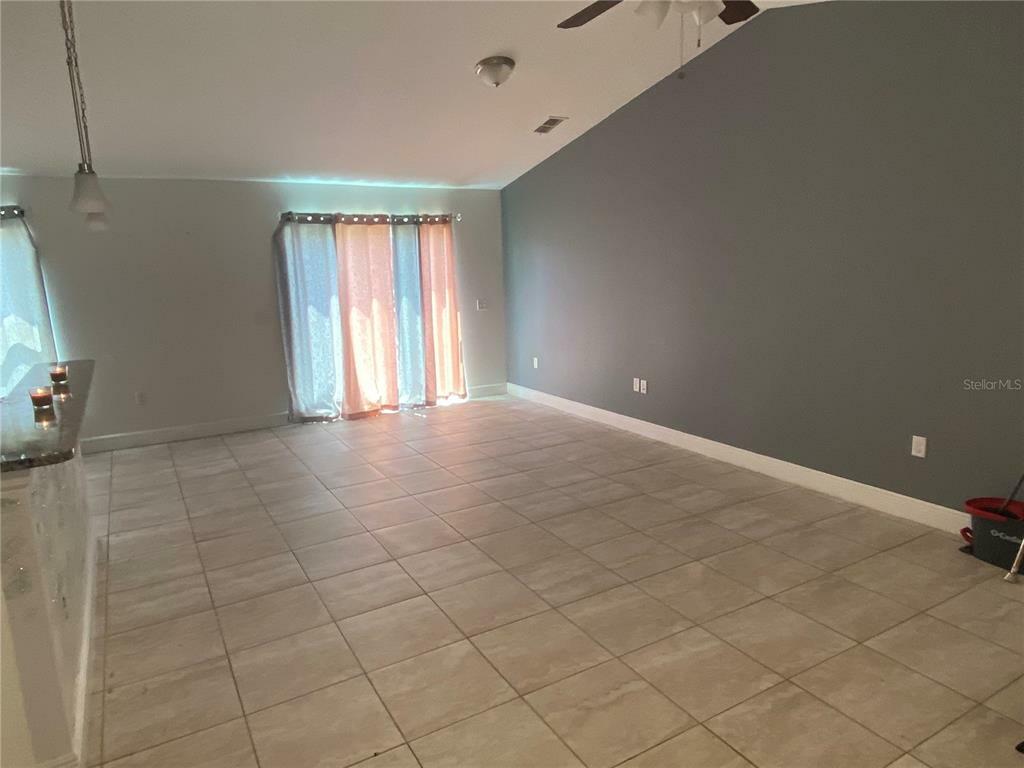 Property Photo:  340 Begonia Court  FL 34759 