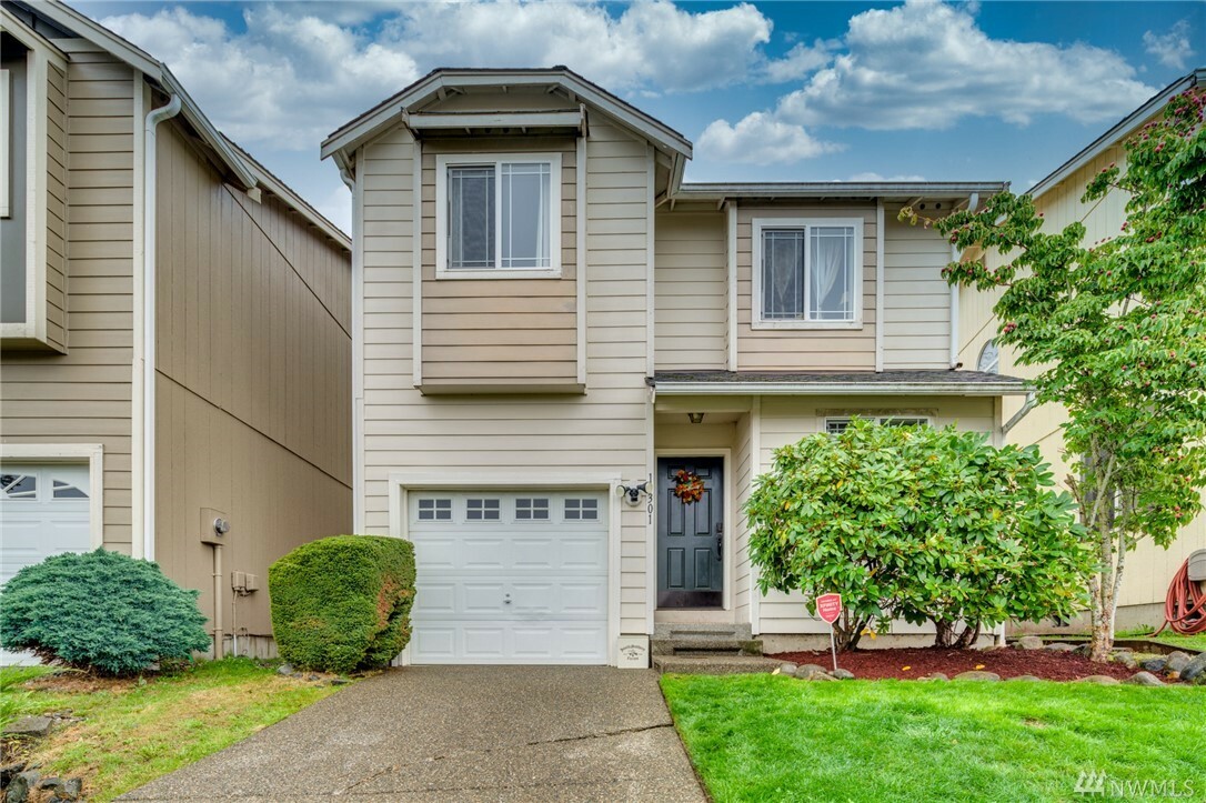 Property Photo:  13301 68th Av Ct E  WA 98373 