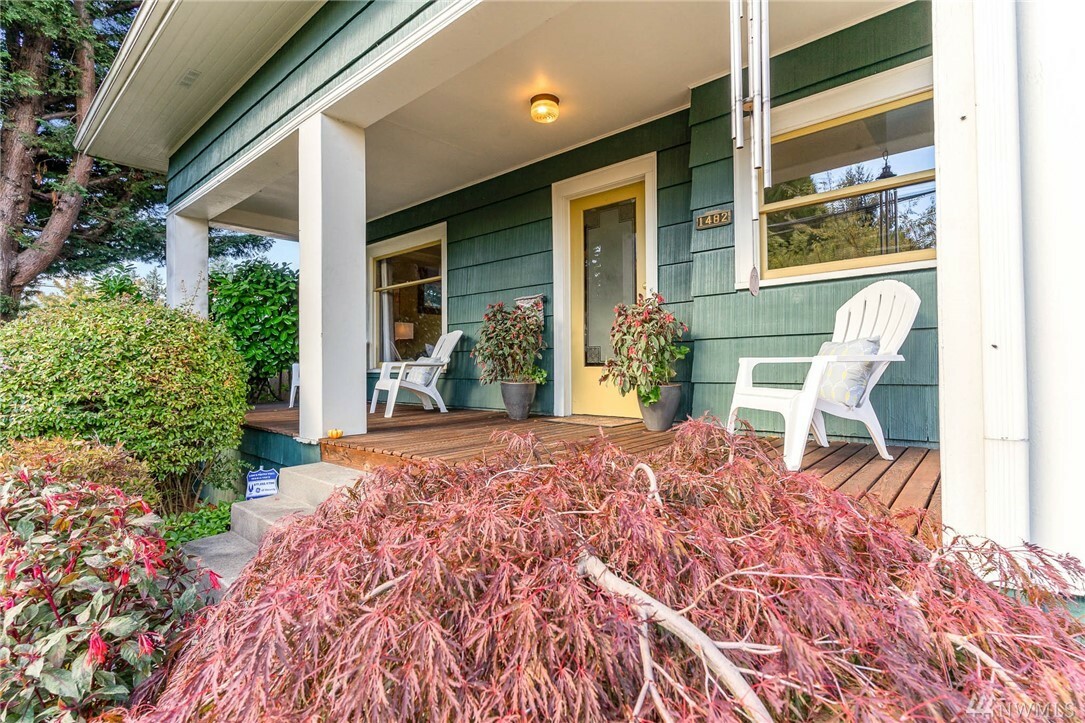 Property Photo:  1482 NW 77th St  WA 98117 