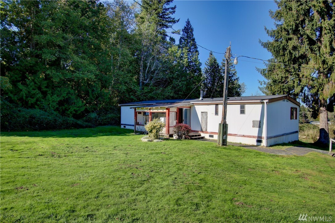 Property Photo:  3753 Bay Rd  WA 98248 