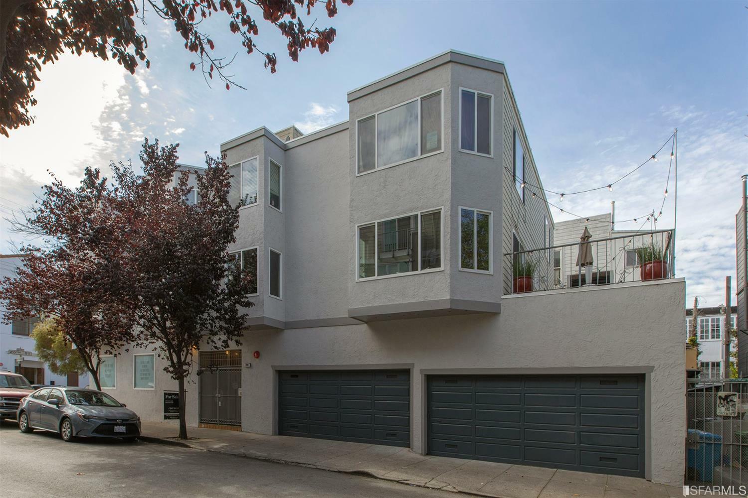 Property Photo:  290 San Carlos Street 2  CA 94110 