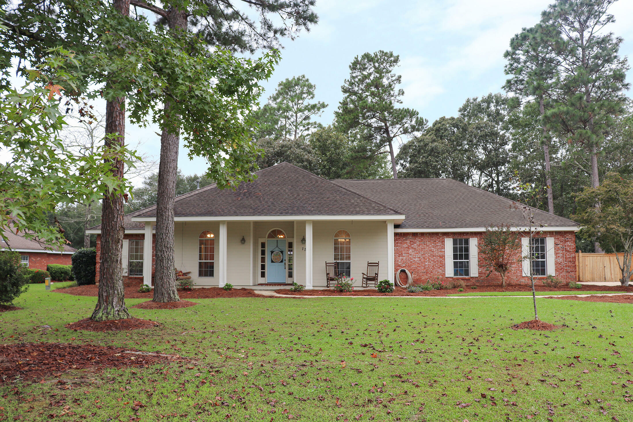 Property Photo:  15 Madison Place  MS 39402 