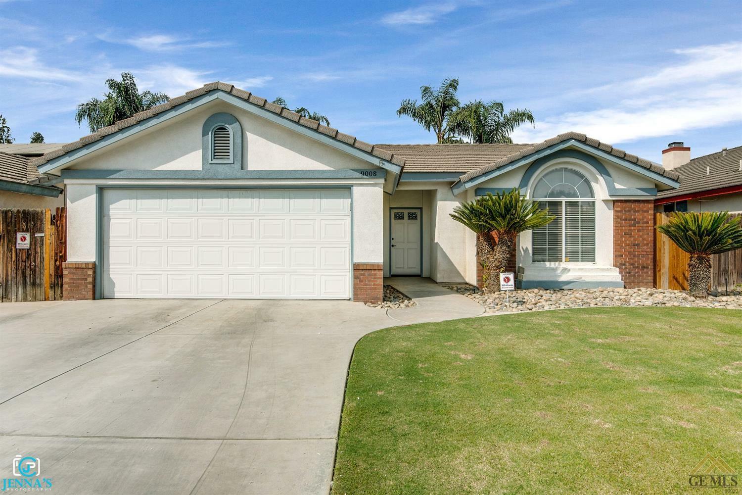 Property Photo:  9008 Green Bank Street  CA 93312 