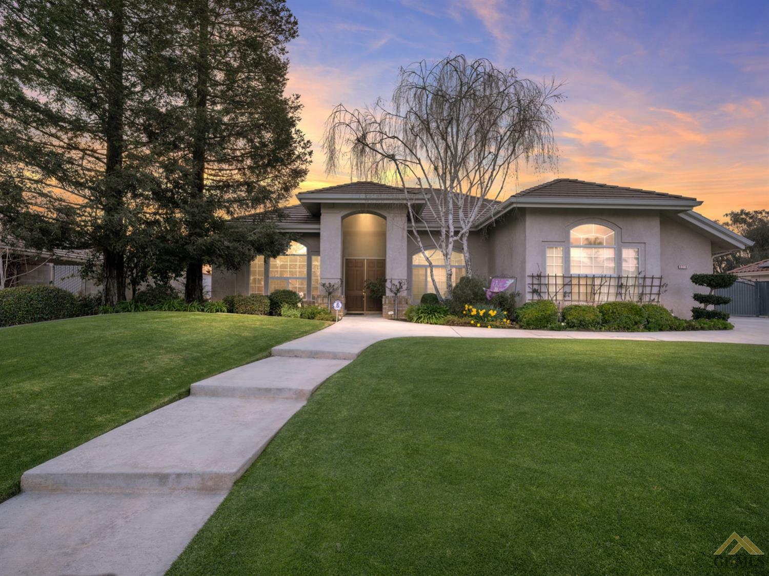 Property Photo:  2219 Rich Springs Court  CA 93312 