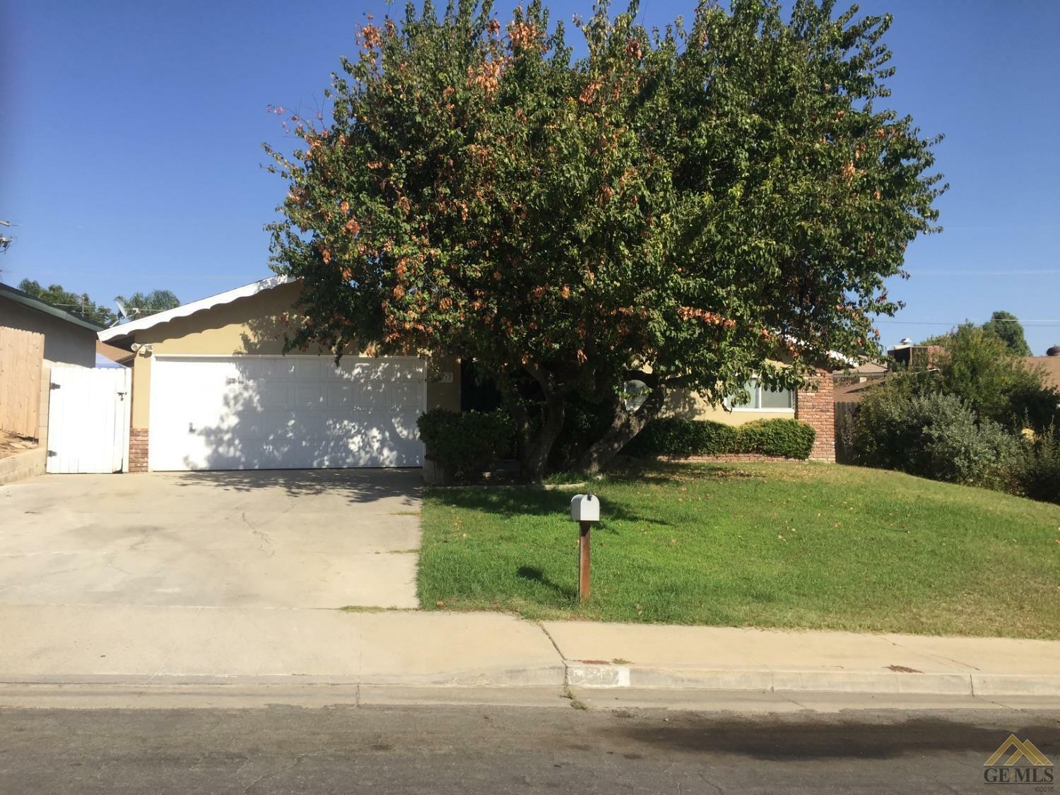 Property Photo:  3217 Montello Street  CA 93306 