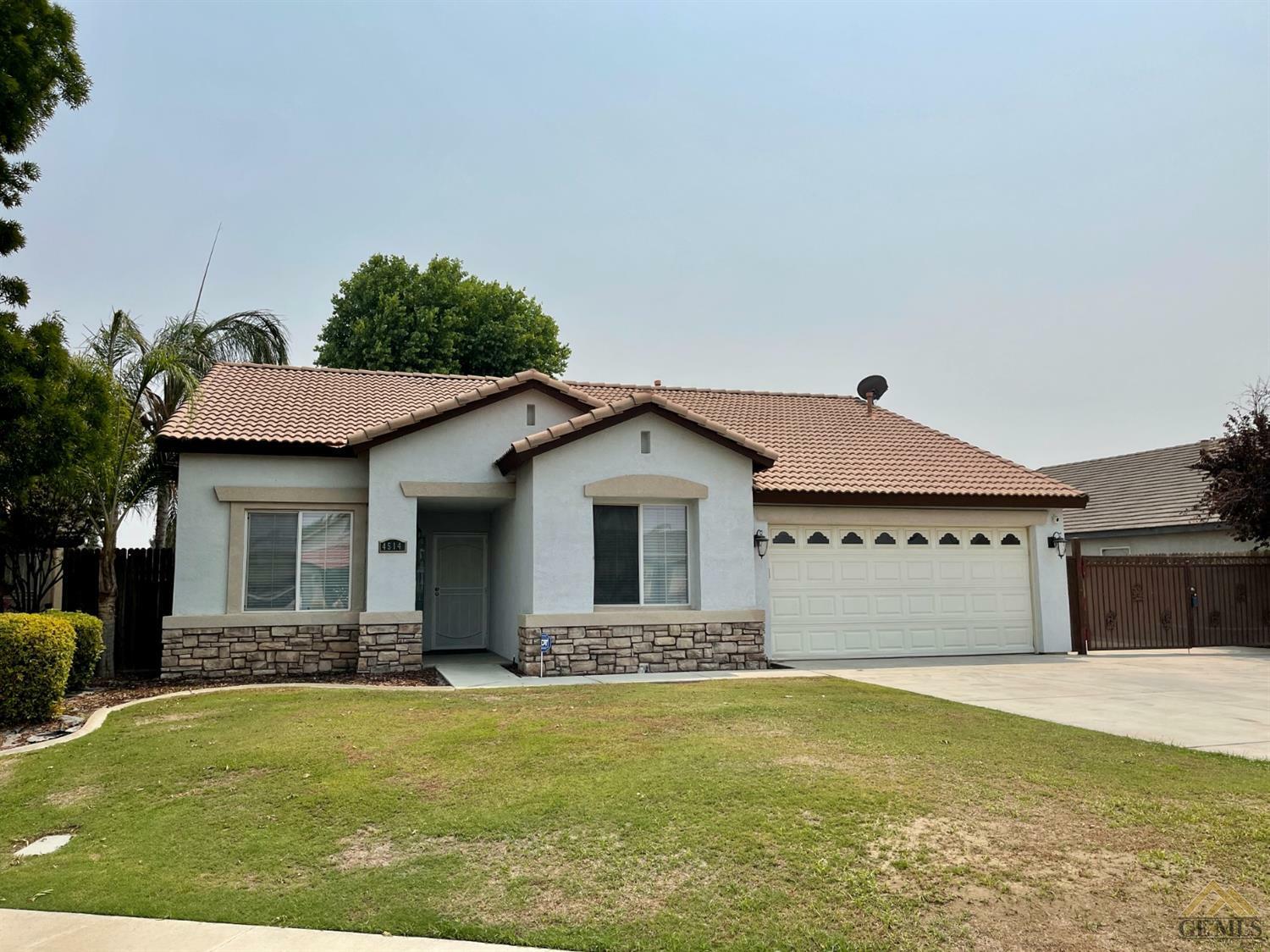 Property Photo:  4514 Granite Mountain Court  CA 93311 