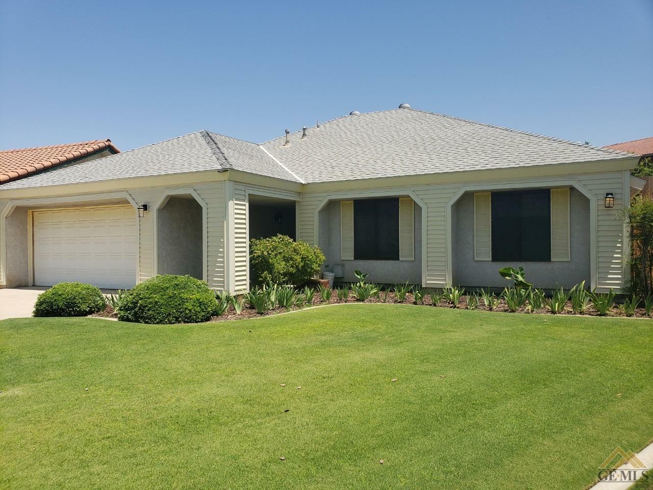 Property Photo:  5801 Meadow Oaks Court  CA 93306 