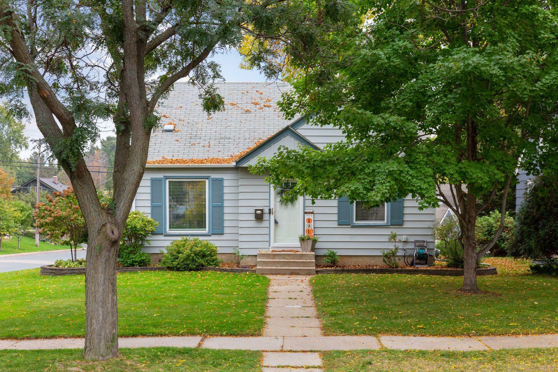 Property Photo:  3201 Jersey Avenue S  MN 55426 