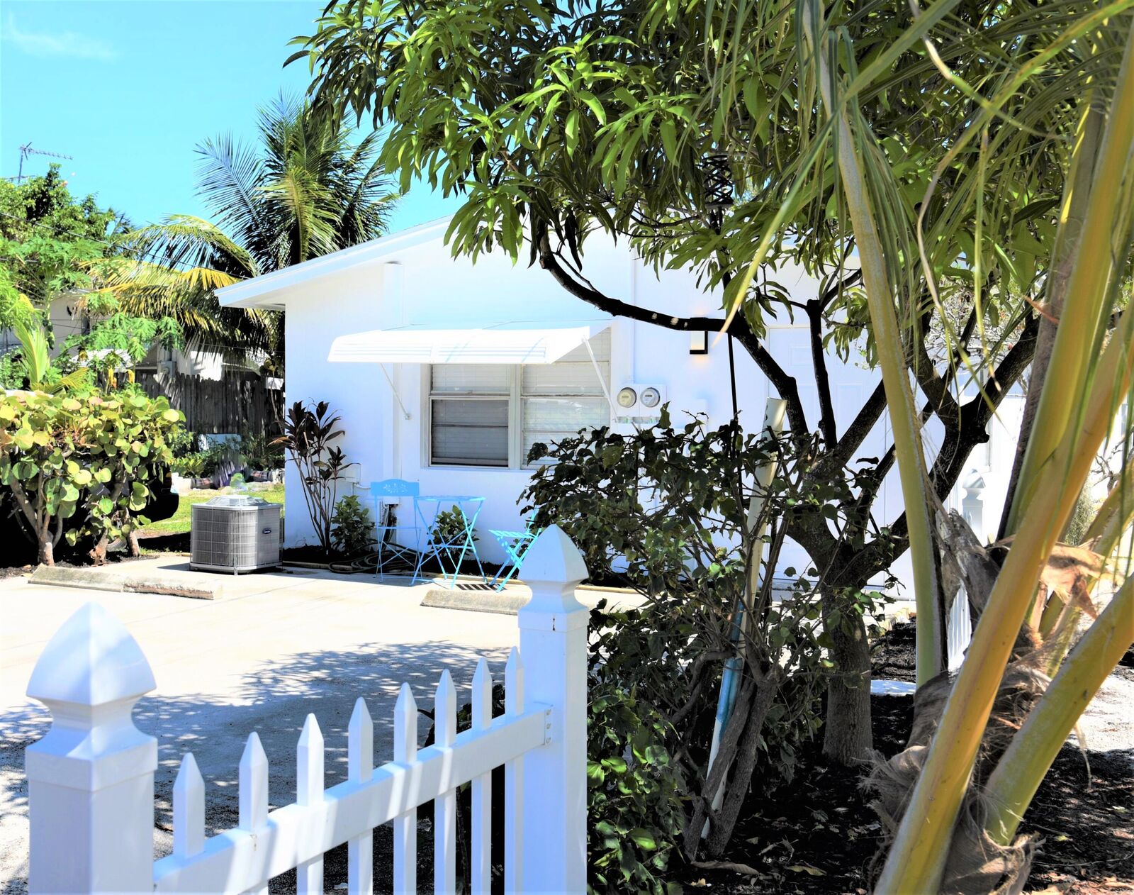 Property Photo:  125 S F Street 2  FL 33460 