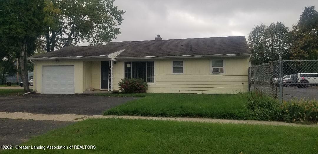 Property Photo:  2137 Aurelius Road  MI 48842 