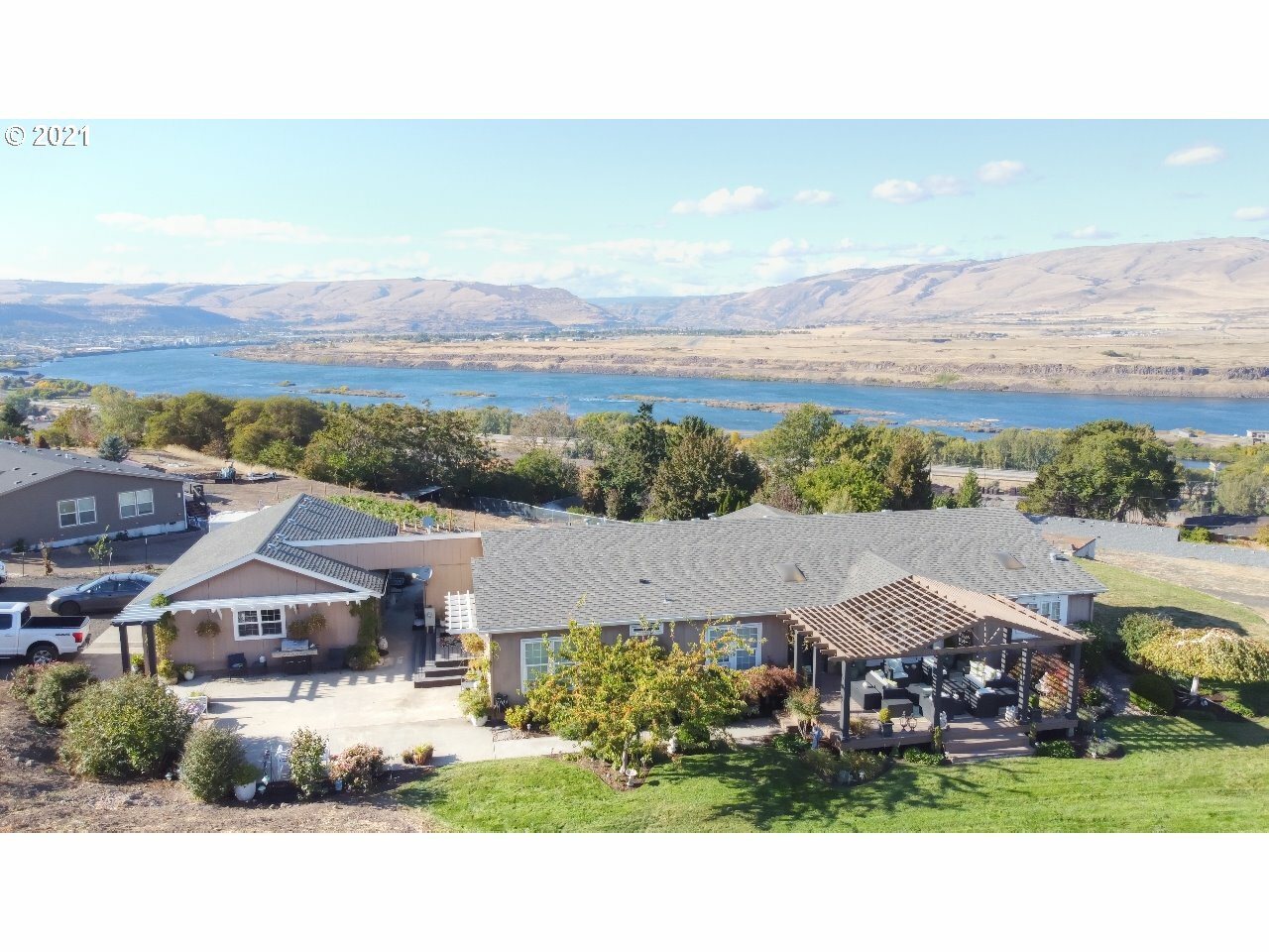 2870 Old Dufur Rd  The Dalles OR 97058 photo