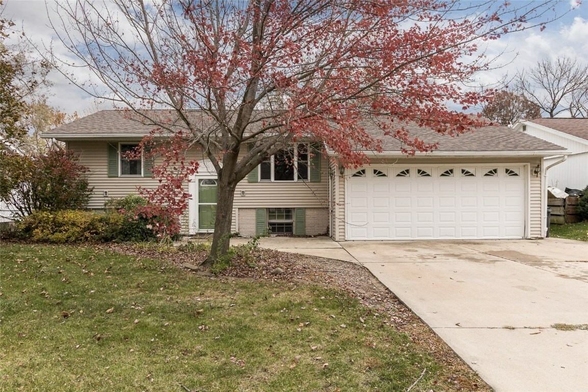 Property Photo:  6516 Laurel Lane NE  IA 52402 