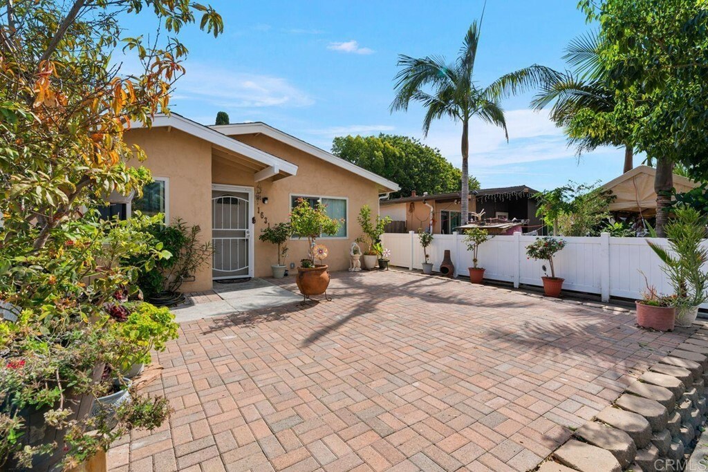 Property Photo:  1631 Calle Dulce  CA 92084 