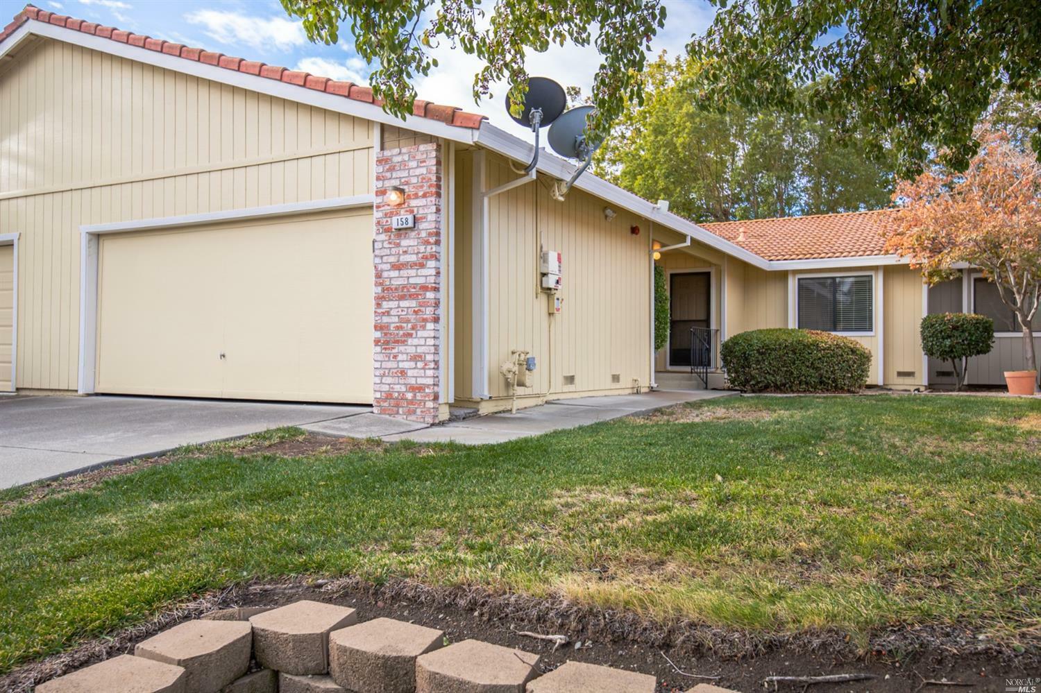 Property Photo:  158 Bryce Way  CA 95687 