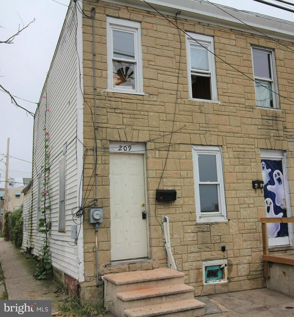 Property Photo: 209 Maple Street PA 19602