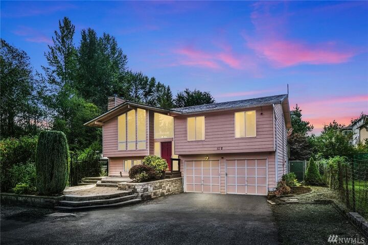 10 W Marilyn Ave  Everett WA 98204 photo