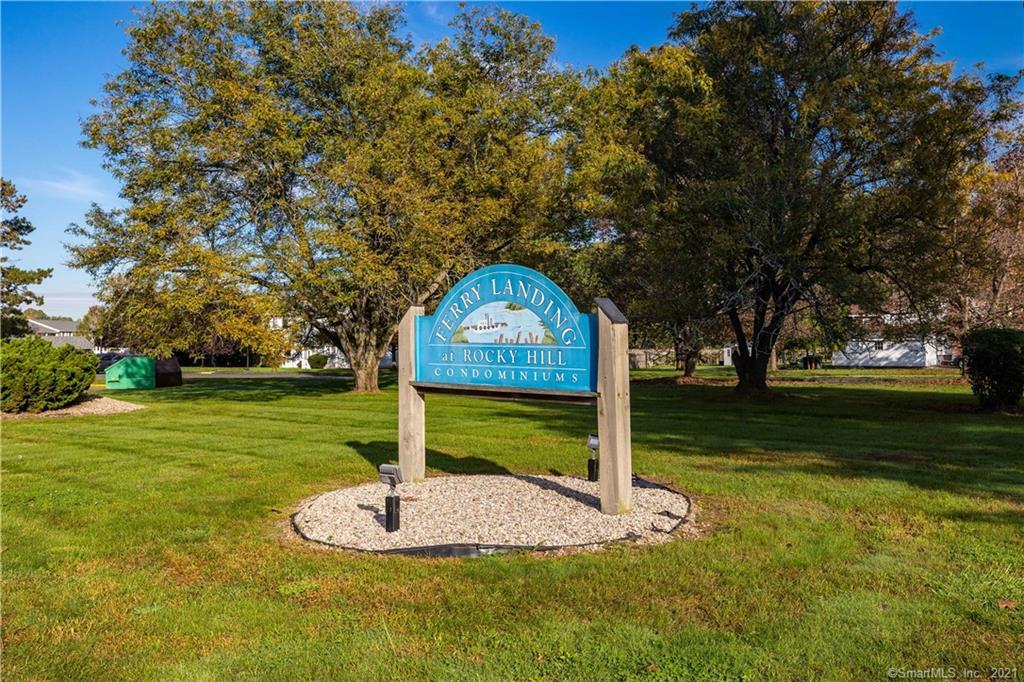 Property Photo: 1419 Harbor View Drive 1419 CT 06067
