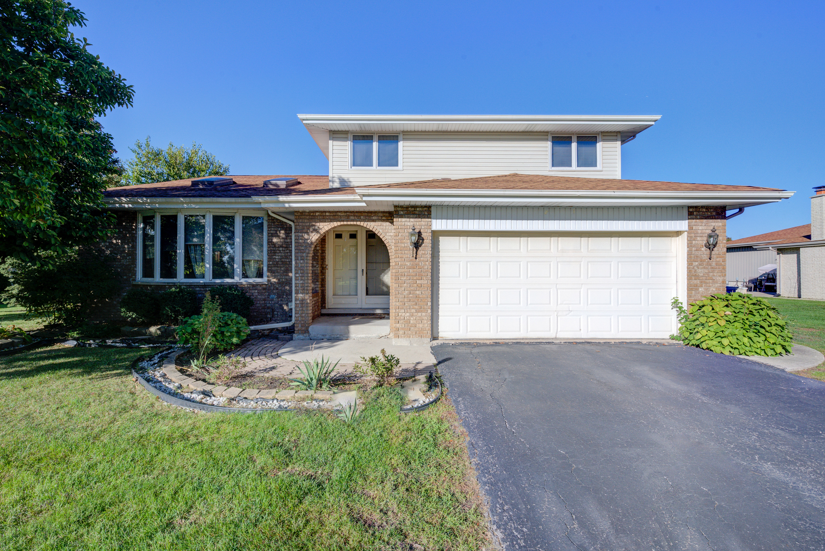 Property Photo: 15724 S 76th Avenue IL 60462