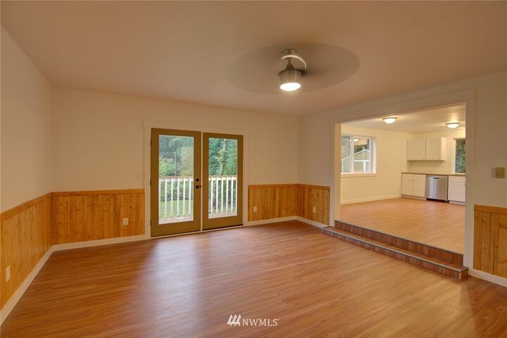 Property Photo: 419 6th Avenue WA 98520