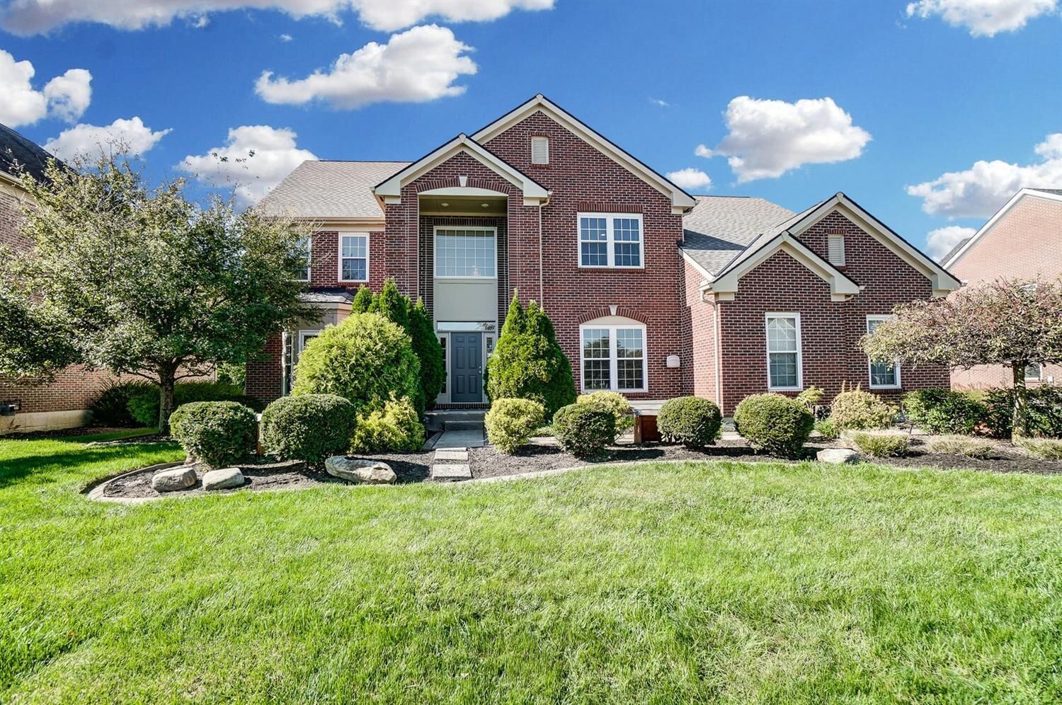 Property Photo:  7798 Hedgewood Cir  OH 45040 