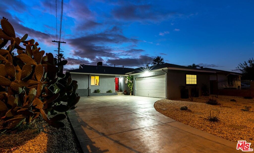 Property Photo:  6907 Teesdale Avenue  CA 91605 