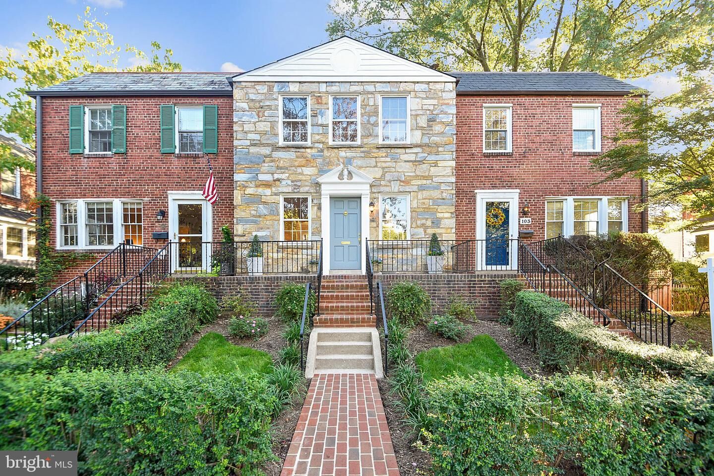Property Photo: 105 Commonwealth VA 22301