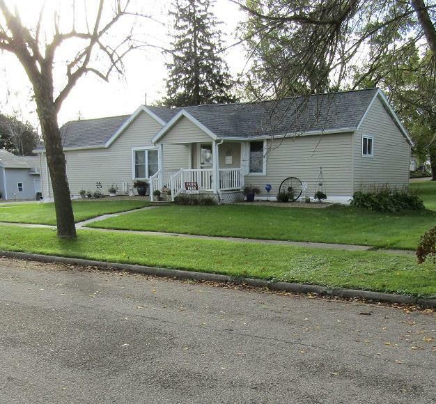 Property Photo:  500 West Bowen St  WI 53919 