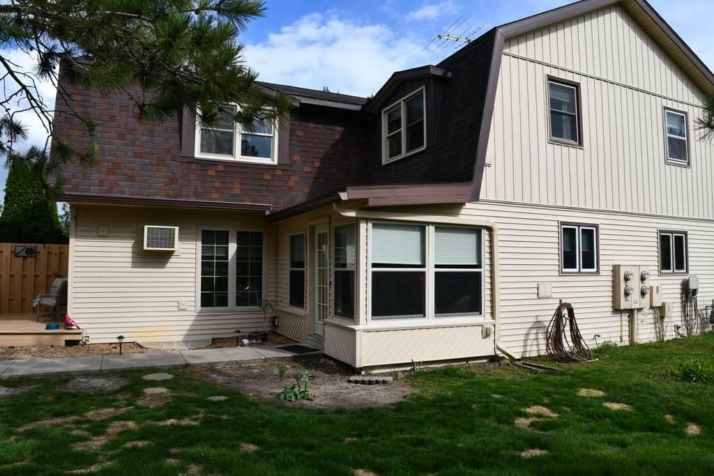 Property Photo:  202 Saddle Ridge  WI 53901 