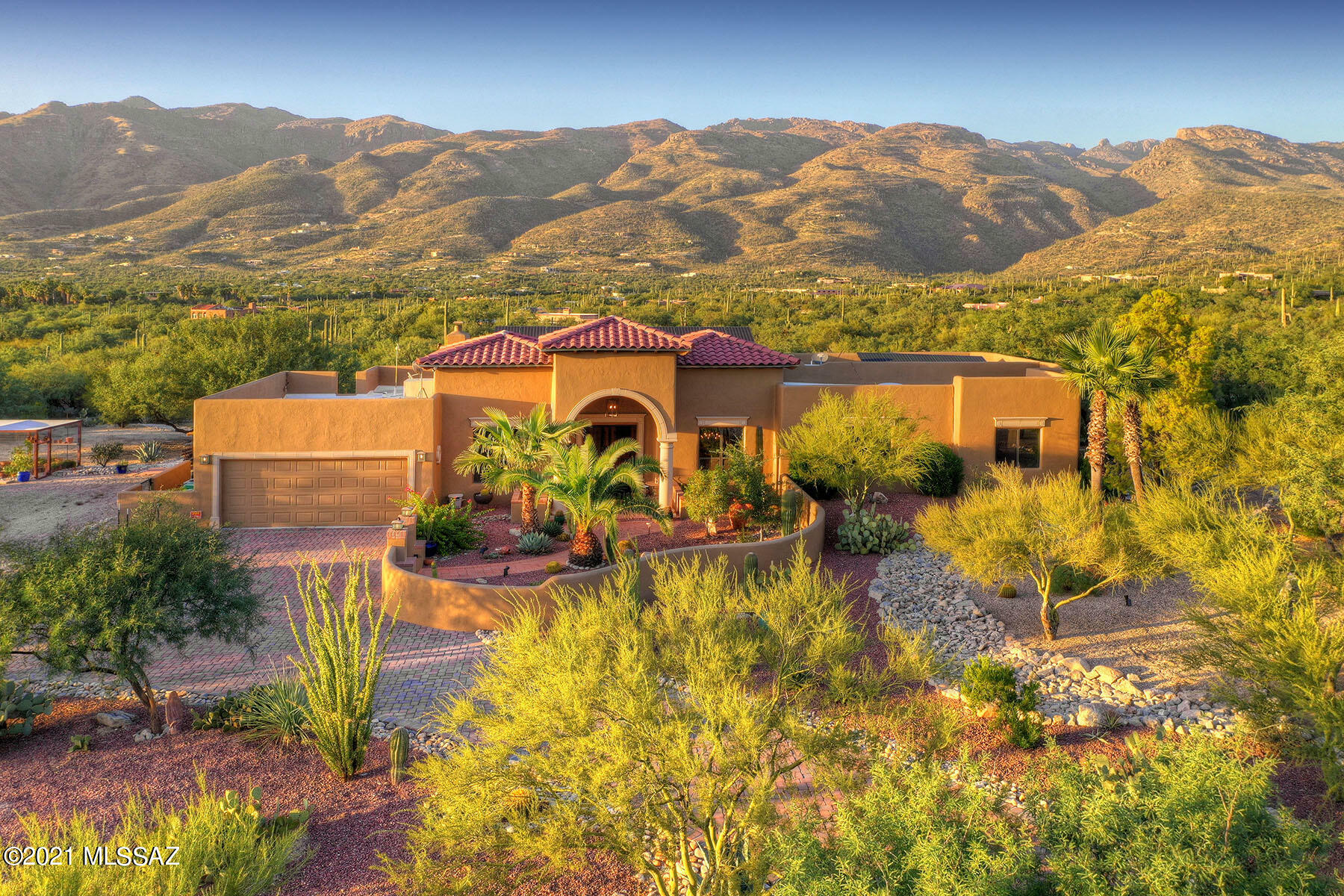 Property Photo:  4215 Larkspur Road  AZ 85749 