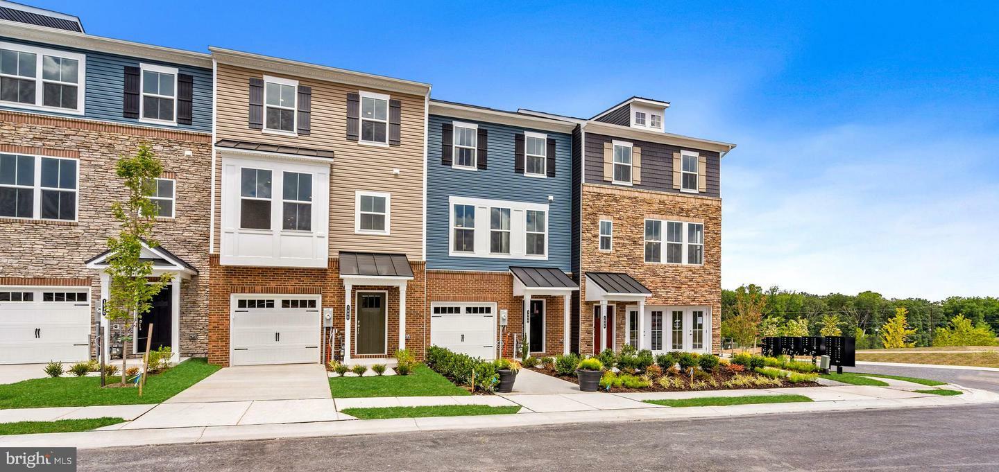 Property Photo: 7059 Fox Glove Lane MD 21076