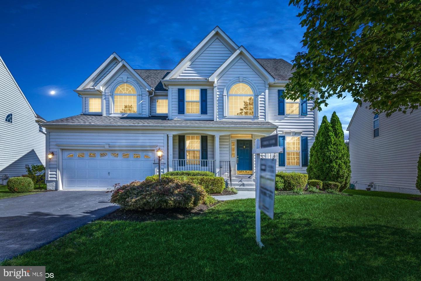 Property Photo: 726 Tonquin Place NE VA 20176