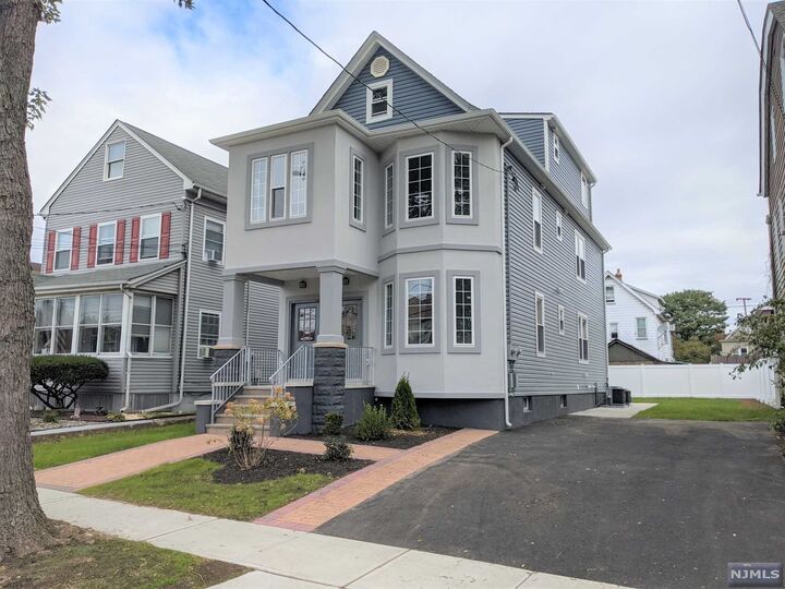 189 Maple Avenue  Wallington NJ 07057 photo