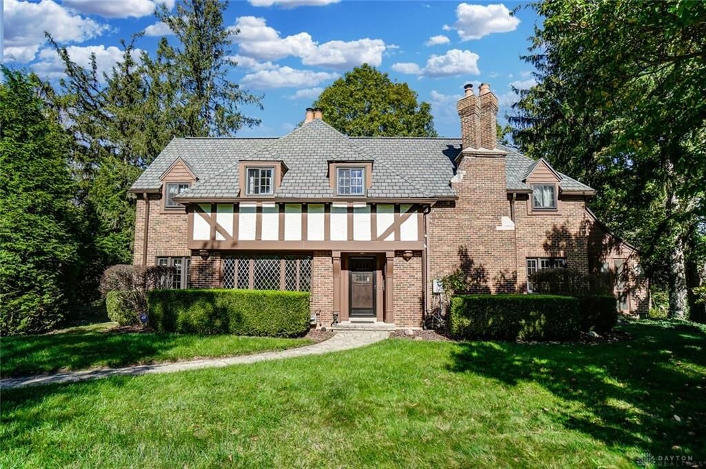 Property Photo:  627 W Nottingham Road  OH 45405 