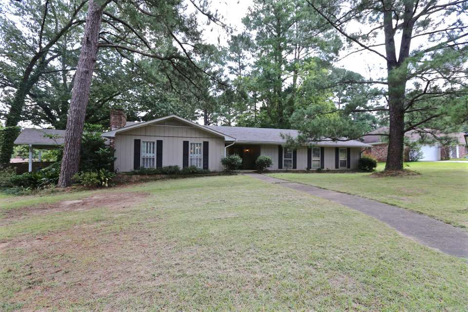 Property Photo:  1279 Ferncrest Drive  MS 39211 