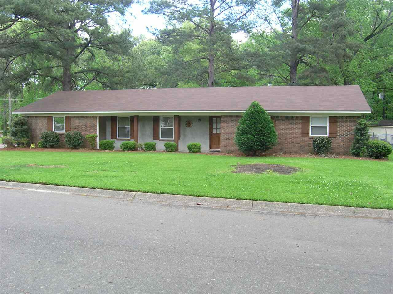 Property Photo:  1405 Laurelwood Drive  MS 39056 