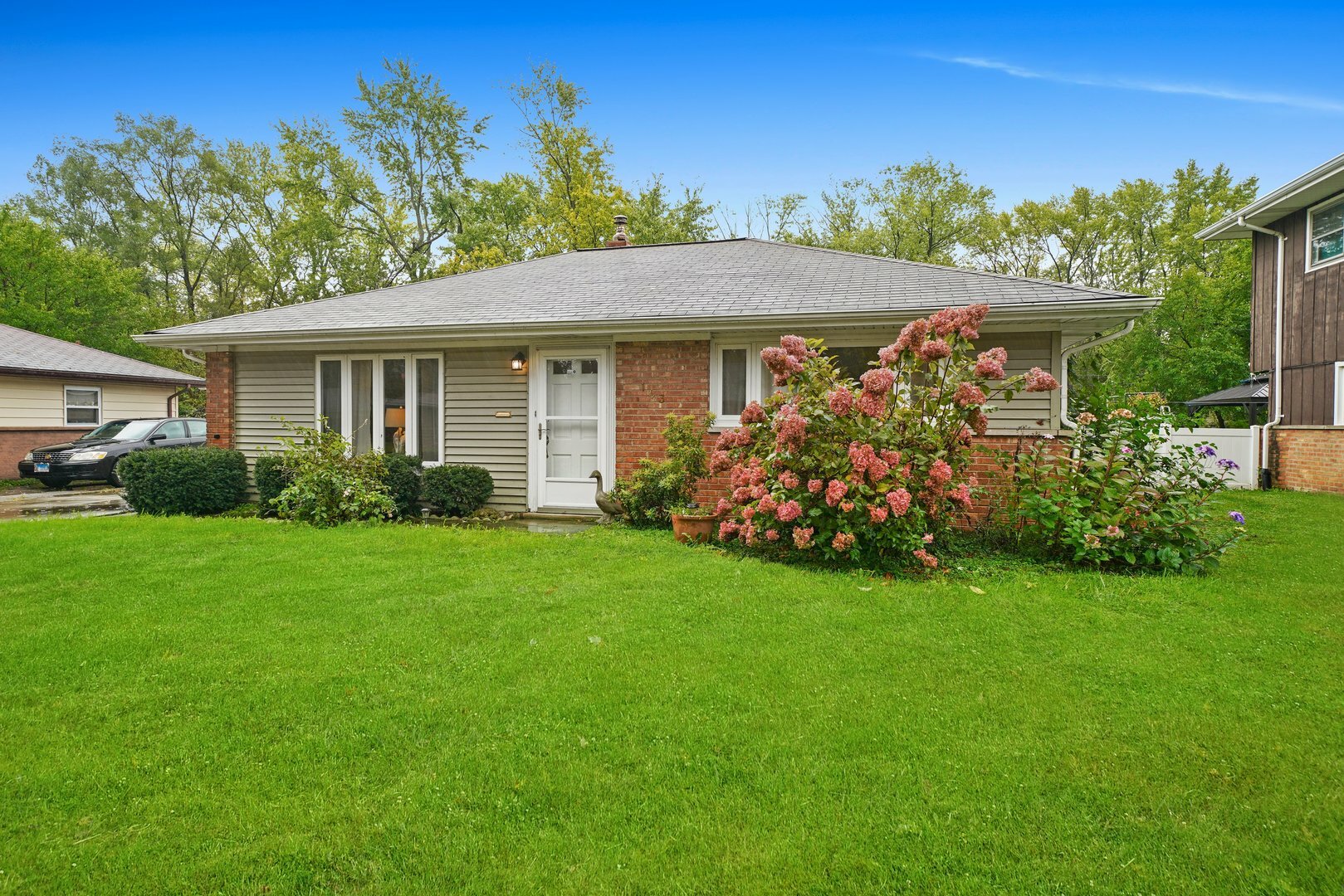 Property Photo: 163 Nashua Street IL 60466