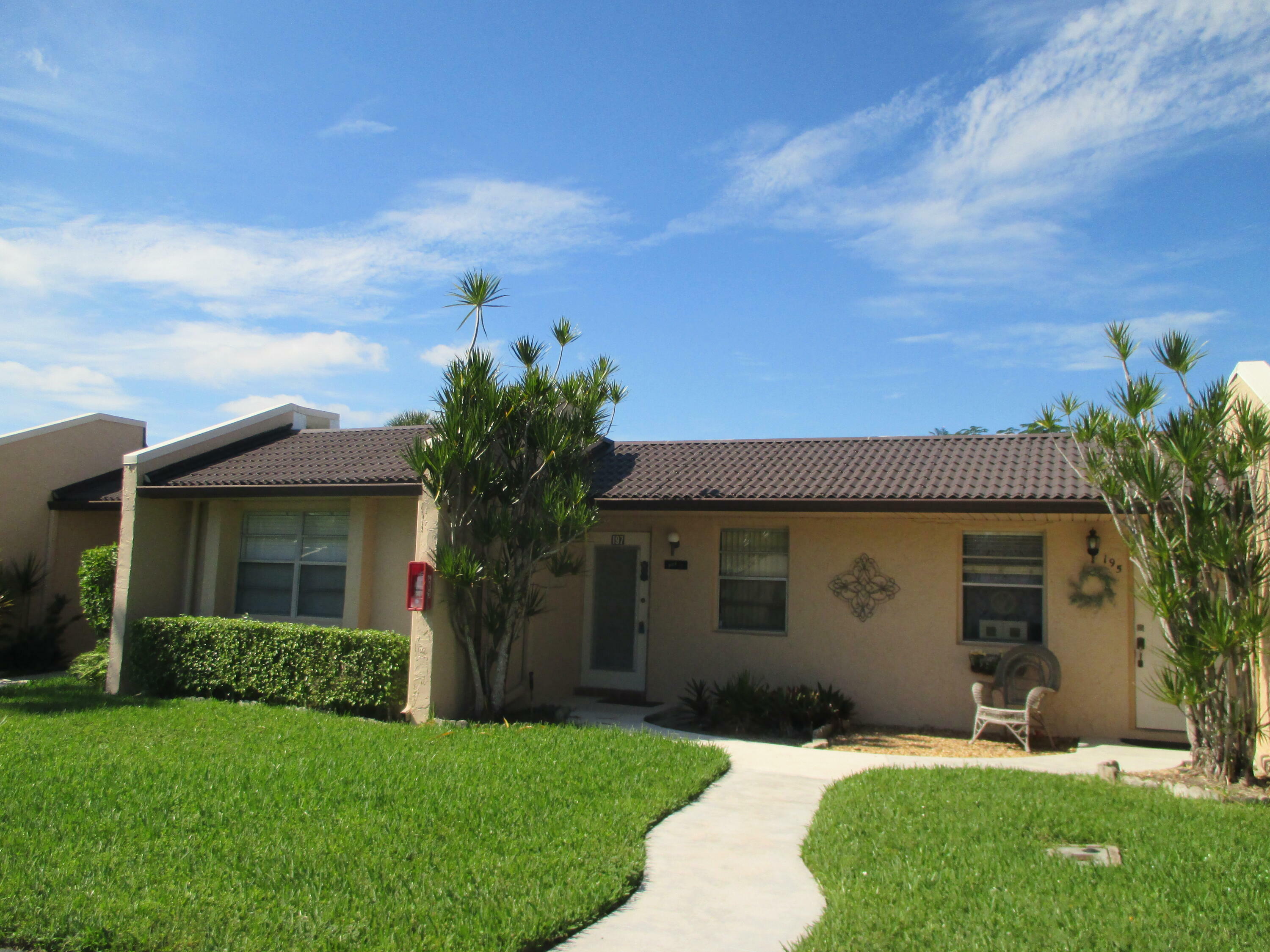 Property Photo:  197 Lake Meryl Drive  FL 33411 