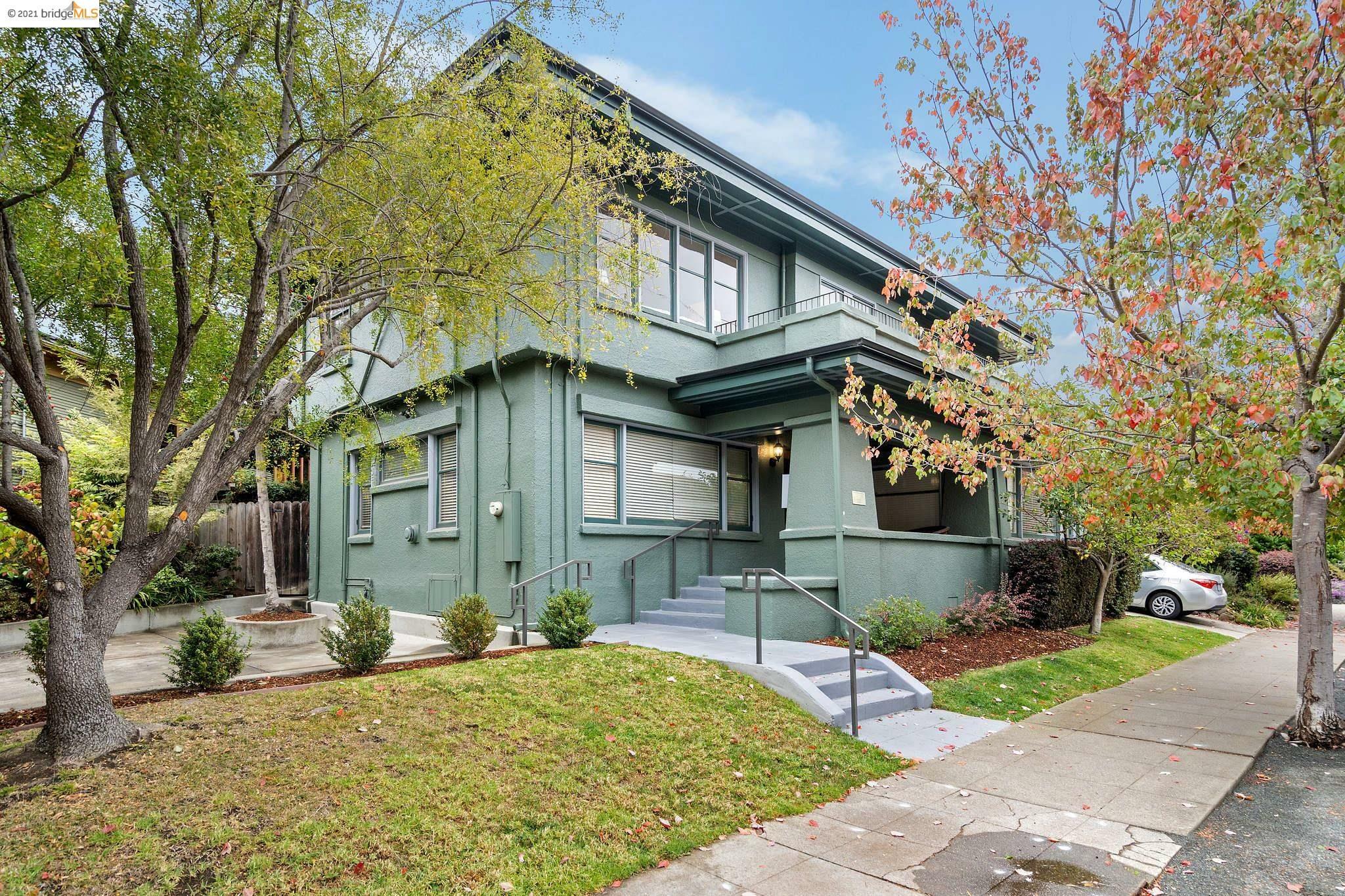 578 Forest St  Oakland CA 94618 photo