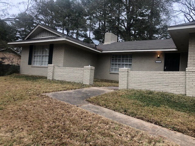 Property Photo:  2220 Scanlon Drive  MS 39204 