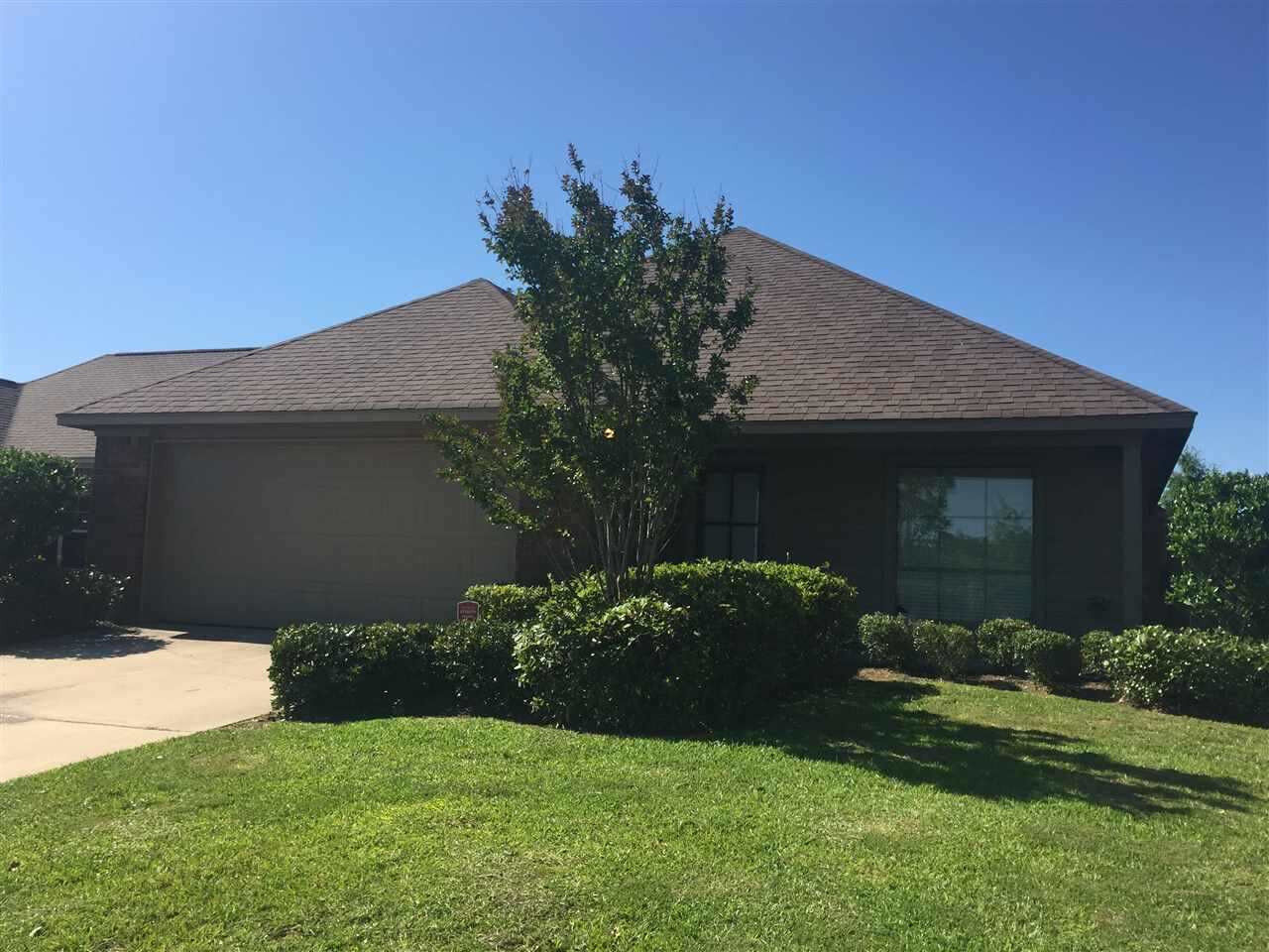 Property Photo:  124 Regatta Drive  MS 39047 