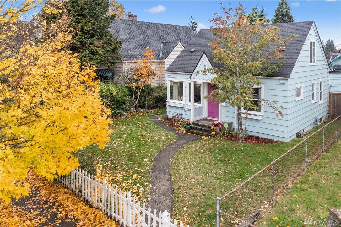 Property Photo:  908 S Grant Ave  WA 98405 