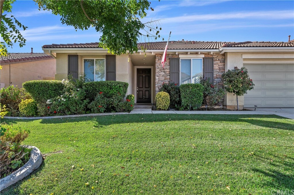 Property Photo:  31831 Middlebrook Lane  CA 92584 