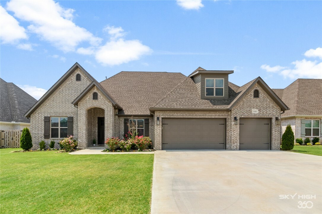 Property Photo:  1040 Elizabeth Drive  AR 72713 