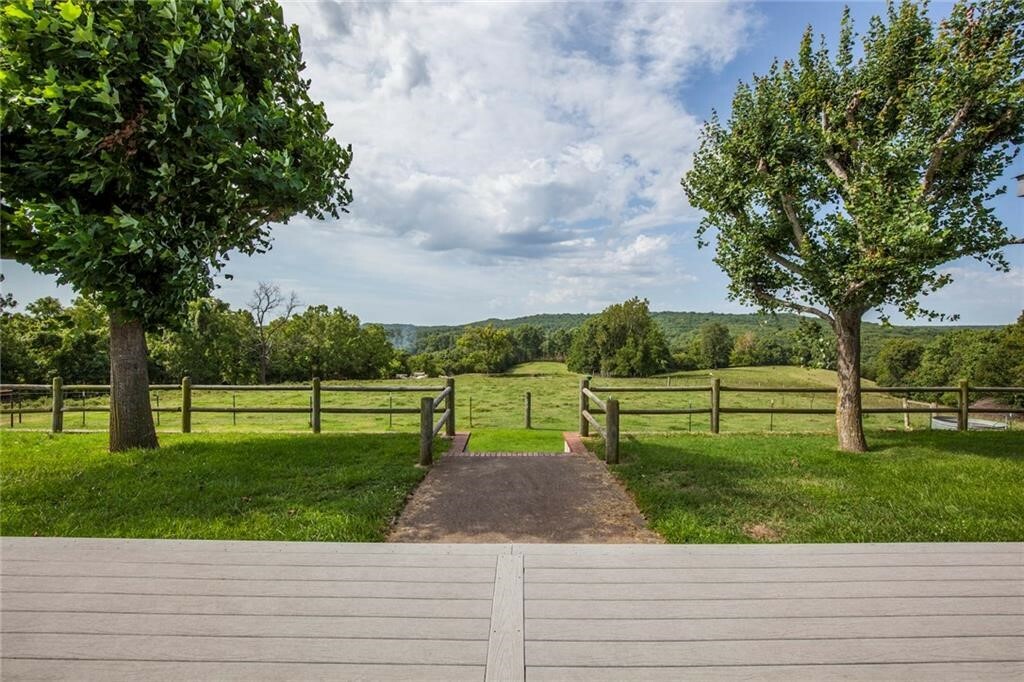 Property Photo:  17585 Gann Ridge Road  AR 72732 