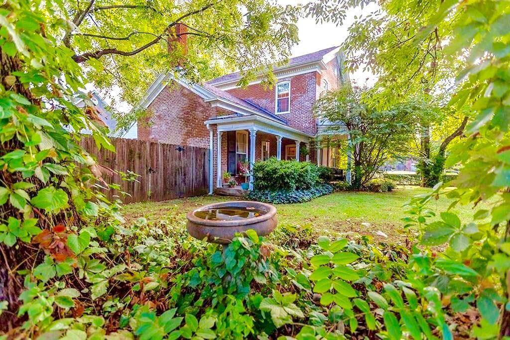 Property Photo:  1617 Jordan Lane  AR 72703 